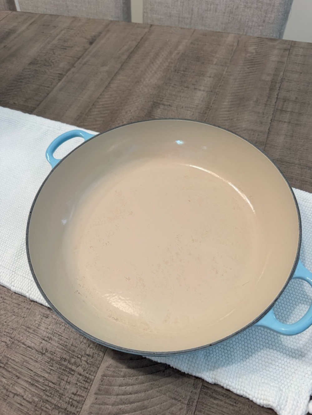 Le Creuset 32 Signature Braiser. Like new. Used this about 5 times. - Picture 4 of 5